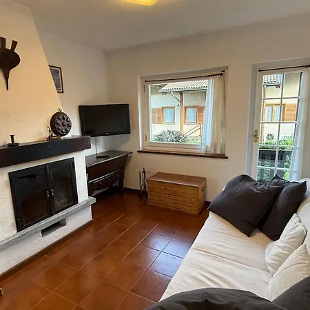 Hostdomus - La Casa Di Merlino Apartment