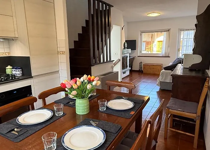 Hostdomus - La Casa Di Merlino Apartamento
