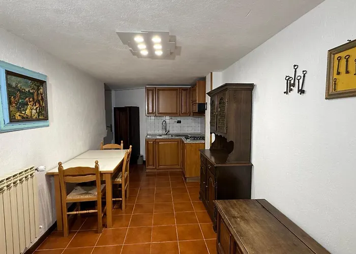 Hostdomus - La Casa Di Merlino Apartamento Oulx