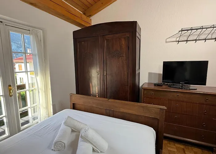 Hostdomus - La Casa Di Merlino Apartamento