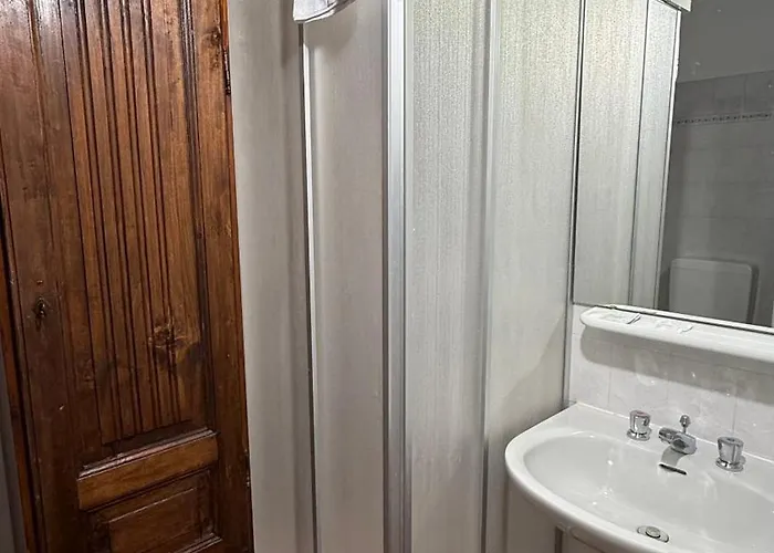Hostdomus - La Casa Di Merlino Apartamento *